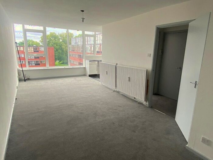 Studio To Rent In Cottesmore House, Browns Green, Birmingham, B20