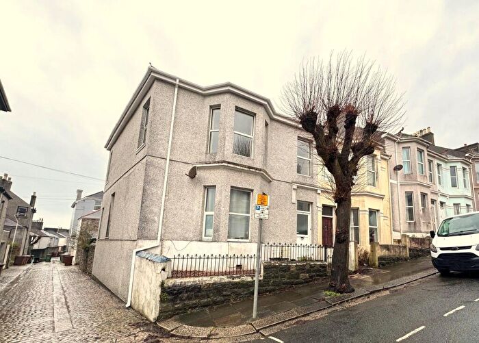 3 Bedroom Flat To Rent In Pentyre Terrace, St Judes, Plymouth, PL4