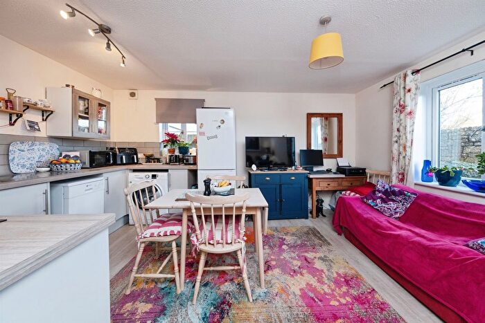 1 Bedroom Flat For Sale In Avocet Way, Bicester, OX26