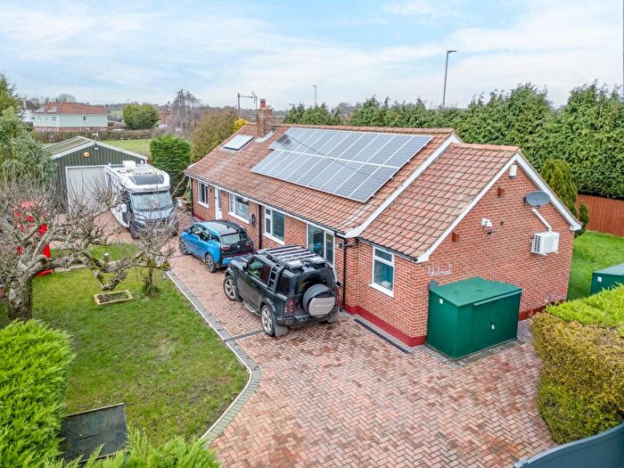 3 Bedroom Detached Bungalow For Sale In Hammerton Close, Kirk Hammerton, YO26