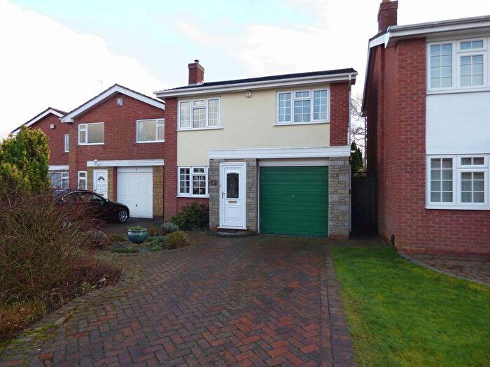 3 Bedroom House To Rent In Nairn Close, Hall Green, B28