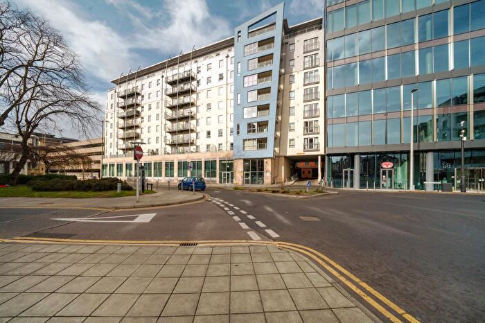 1 Bedroom Apartment To Rent In Woking, Surrey, GU21