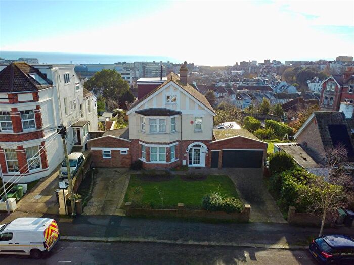 6 Bedroom Detached House For Sale In Stanley Road, Hastings, TN34