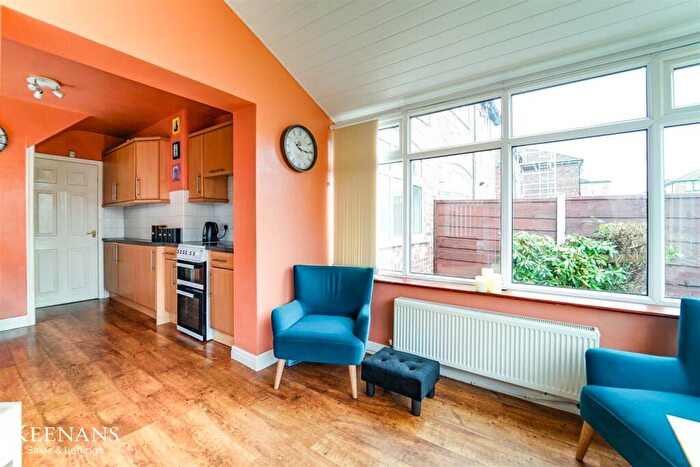 3 Bedroom Semi-Detached House For Sale In Woodgarth Drive, Swinton, Manchester, M27