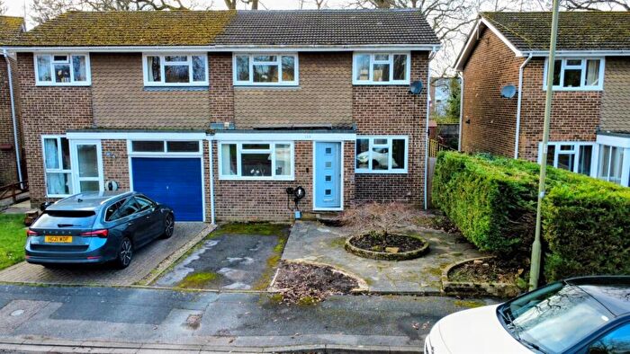 3 Bedroom Semi Detached House For Sale In Tavistock Road, Fleet, GU51