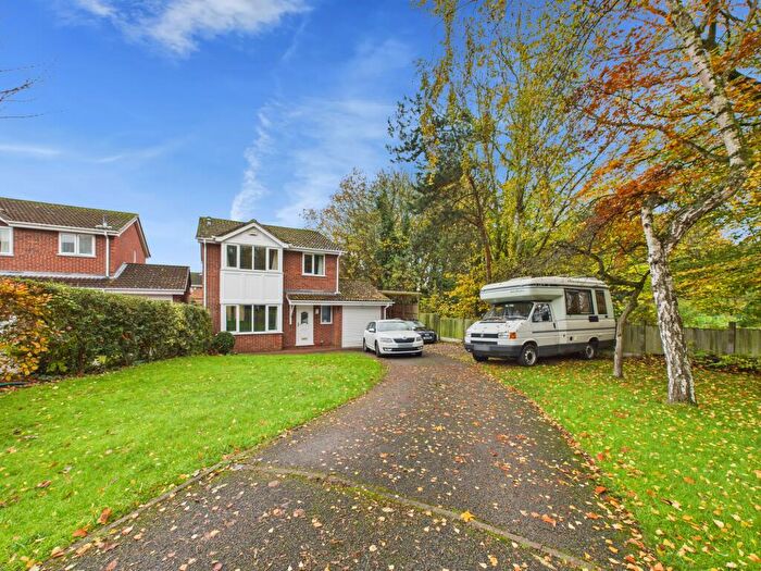 4 Bedroom Detached House For Sale In Peers Close, Oakwood, DE21