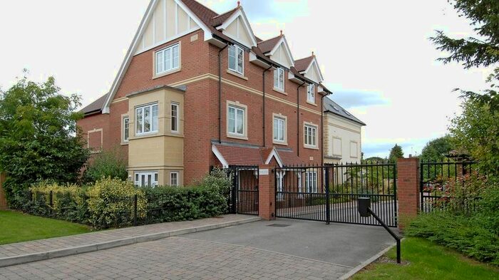 2 Bedroom Flat To Rent In Bartley Court, Station Road, Hook, RG27