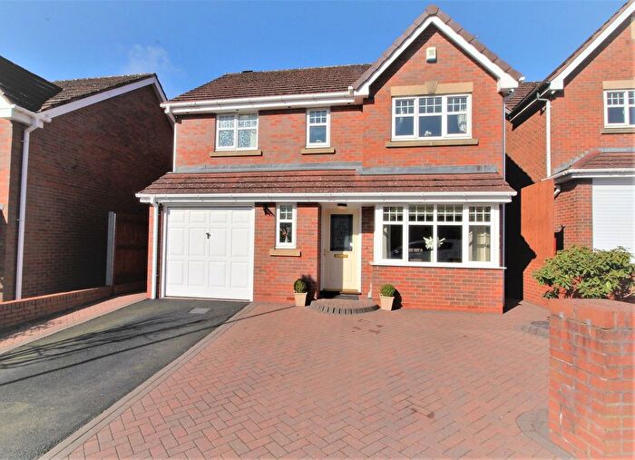4 Bedroom Detached House For Sale In Fieldstone View, Lower Gornal, DY3