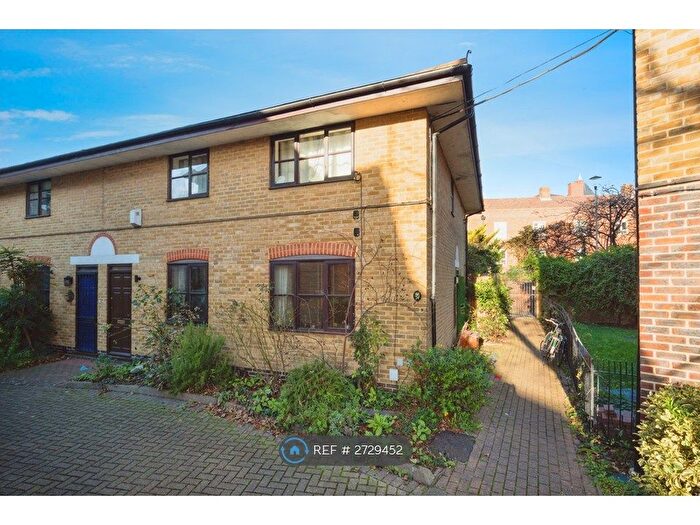 2 Bedroom Flat To Rent In Sugar Loaf Walk, London, E2