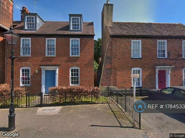 1 Bedroom Flat To Rent In Mountfield Way, Orpington, BR5