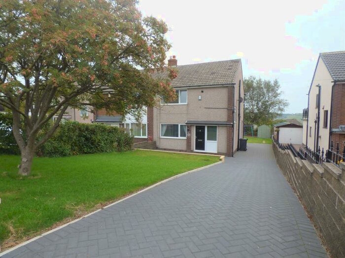 3 Bedroom Semi-Detached House To Rent In Eastwood Avenue, Halifax, HX2