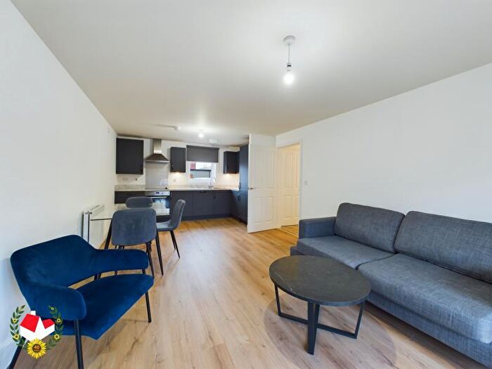 2 Bedroom Flat To Rent In Minett Road, Yate, Bristol, BS37
