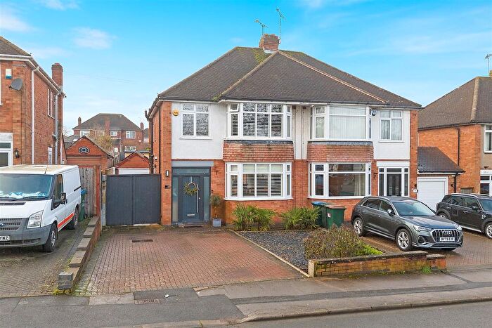 3 Bedroom Semi Detached House For Sale In St. Martins Road, Finham, Coventry, CV3