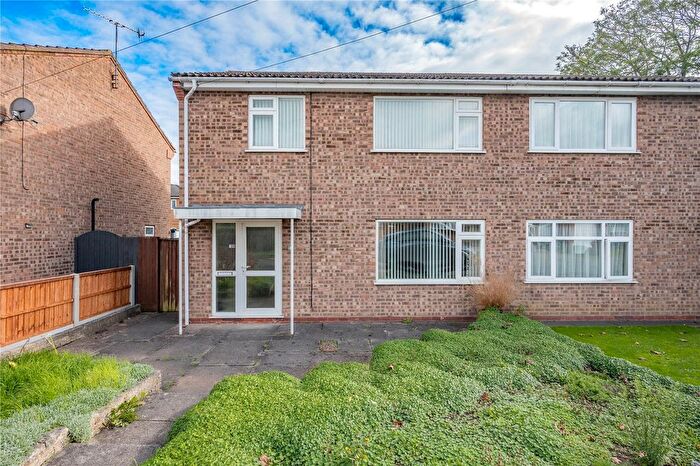 3 Bedroom Semi-Detached House For Sale In Willow Road, Bromsgrove, Worcestershire, B61