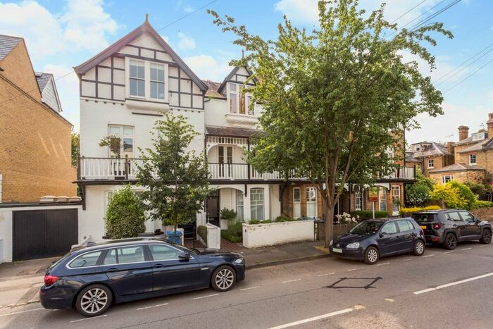 2 Bedroom Flat To Rent In Alma Road, Windsor, SL4