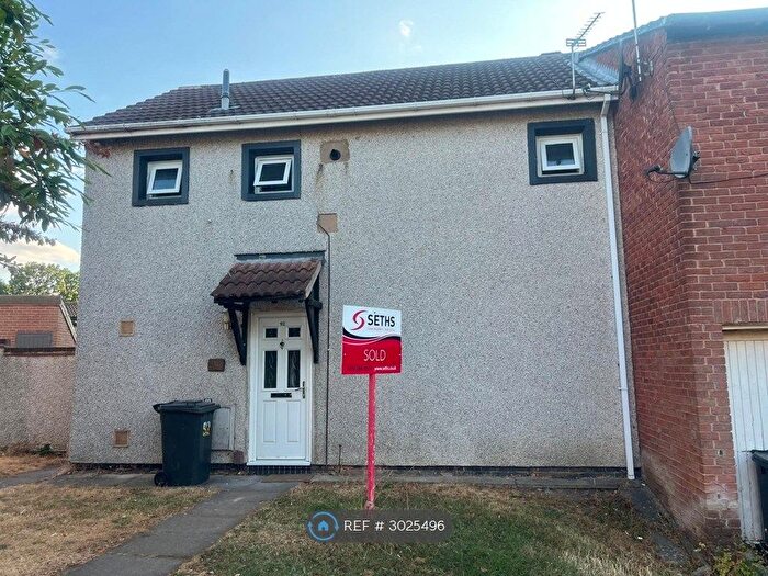 3 Bedroom End Terrace House To Rent In Balderstone Close, Leicester, LE5