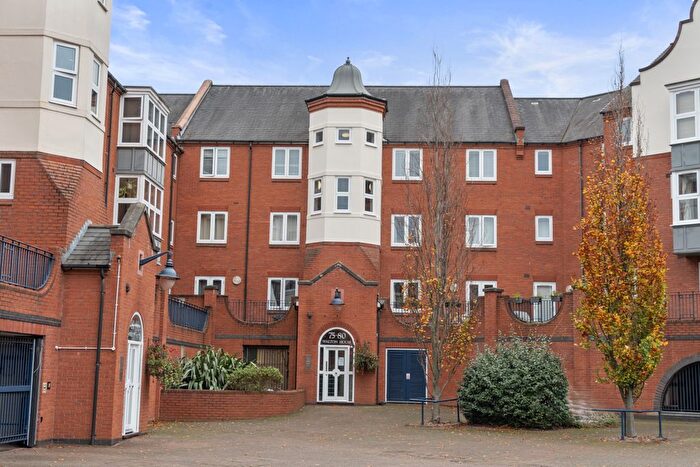 2 Bedroom Flat For Sale In Symphony Court, Birmingham, B16