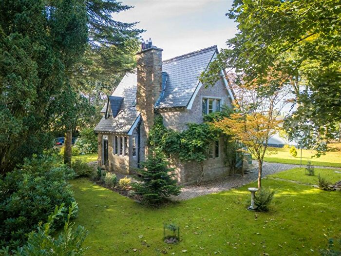 2 Bedroom Detached House For Sale In Near Looe, PL13