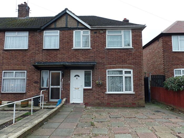3 Bedroom End Of Terrace House To Rent In Coronation Road, Hayes, UB3