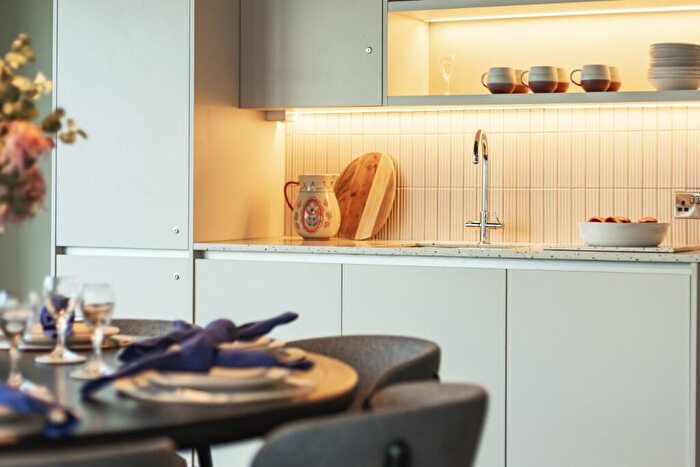 3 Bedroom Apartment To Rent In Dockside, Edinburgh, EH6