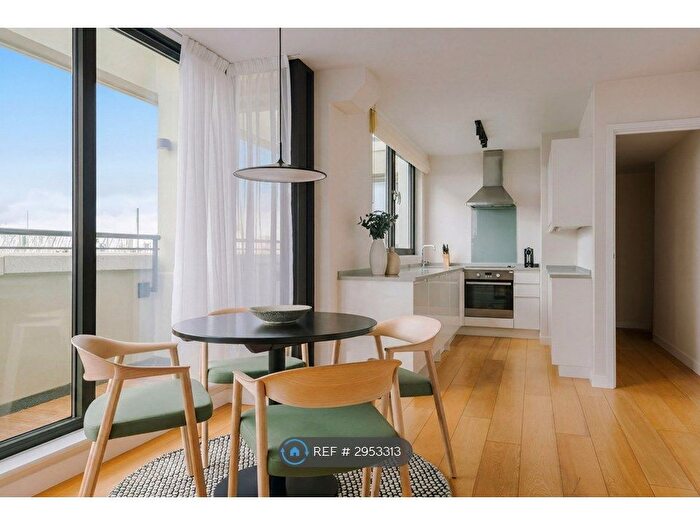 2 Bedroom Flat To Rent In Tottenham St, London, W1T