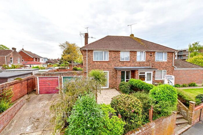 3 Bedroom Semi-Detached House For Sale In Staunton Road, Havant, Hampshire, PO9