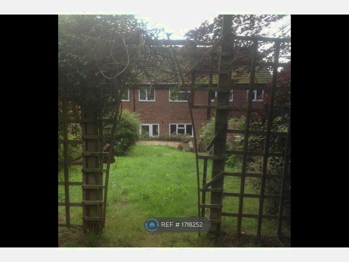 1 Bedroom Maisonette To Rent In East Grinstead, East Grinstead, RH19