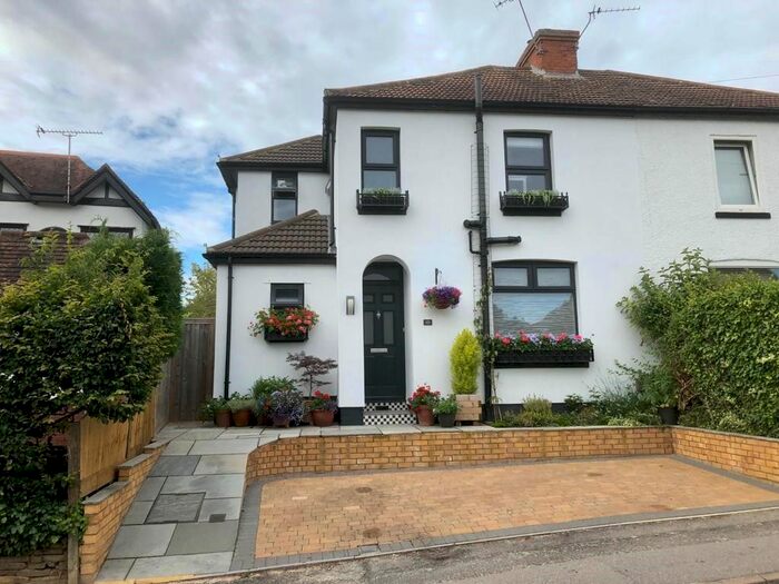 3 Bedroom Property To Rent In Belmont Road, Maidenhead, SL6