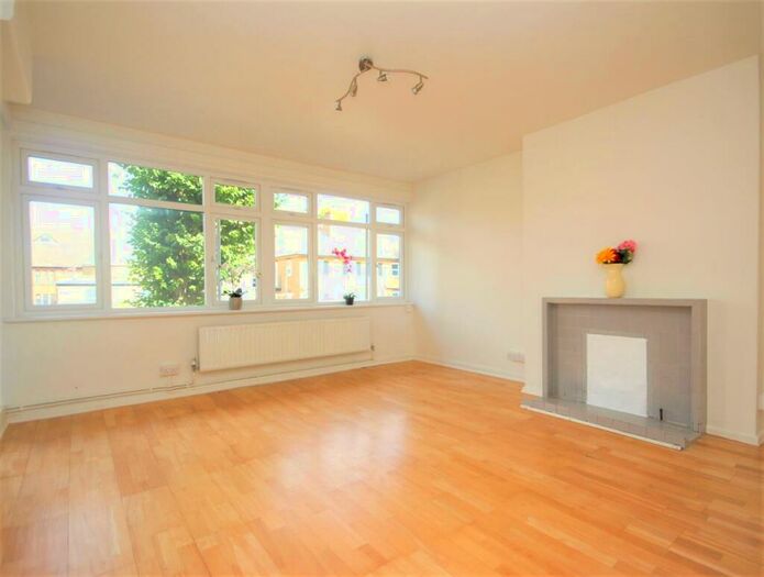 3 Bedroom Flat To Rent In Tenby Road, Walthamstow, E17