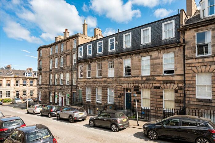 2 Bedroom Apartment For Sale In Hart Street, Edinburgh, Midlothian, EH1