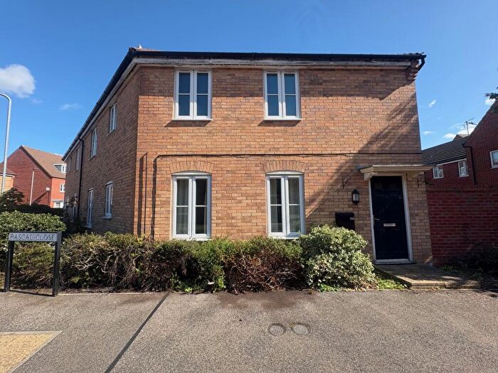 2 Bedroom Flat To Rent In Pascal Close, Corby, NN17