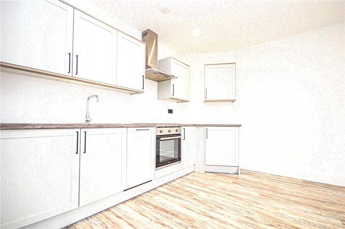 2 Bedroom Apartment To Rent In Kingsbridge Point, Swindon, SN1