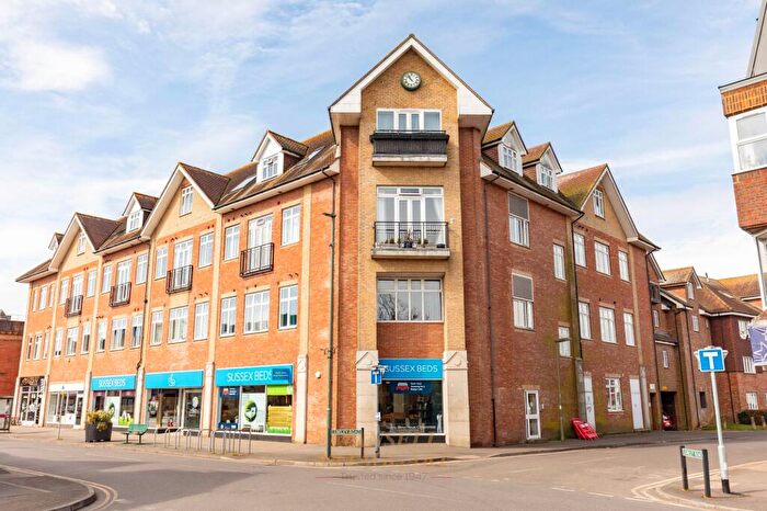 2 Bedroom Flat For Sale In Flat Elbourne House, Lumley Road, Horley, RH6