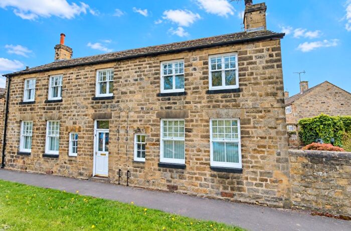 3 Bedroom Detached House For Sale In Harrogate Road, Harewood, Leeds, LS17