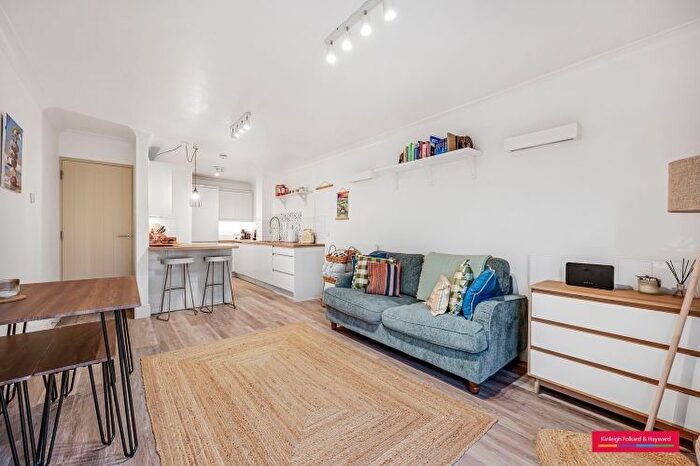 1 Bedroom Flat To Rent In Maltings Place, London, SW6