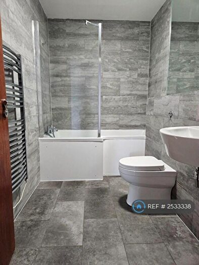 1 Bedroom Flat To Rent In West Wycombe Road, High Wycombe, HP11