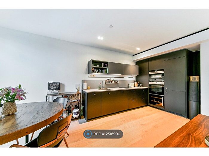 2 Bedroom Flat To Rent In Bart's Square, London, EC1A