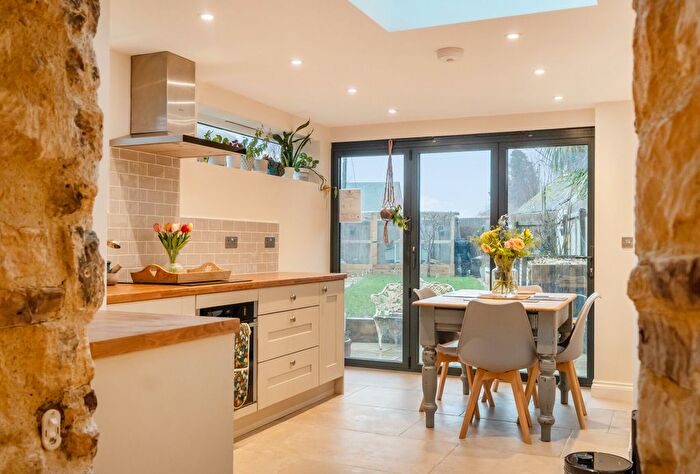 3 Bedroom Semi-detached House For Sale In Regent Street, Stonehouse, Gloucestershire, GL10