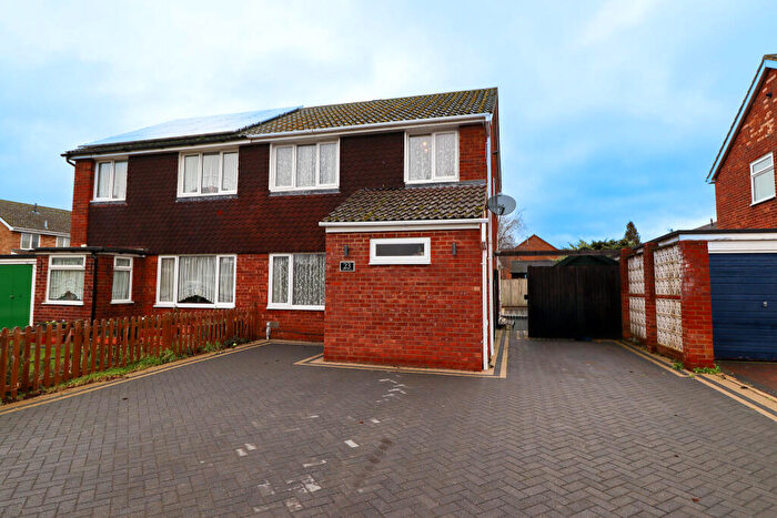 3 Bedroom Semi-Detached House For Sale In Hayling Avenue, Little Paxton, St. Neots., PE19