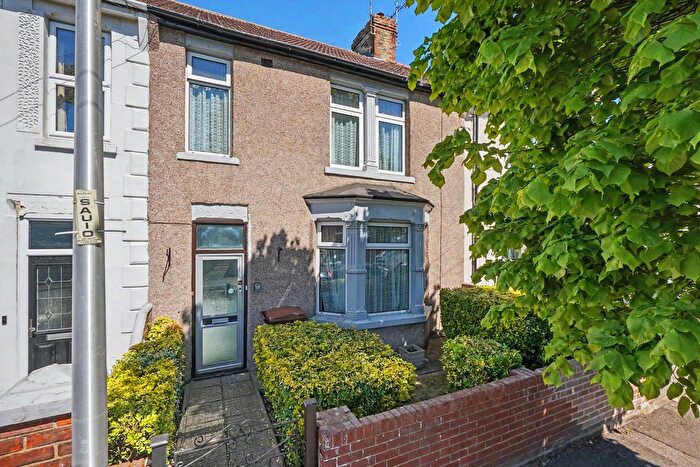 3 Bedroom Terraced House For Sale In Seaton Road, Gillingham, ME7