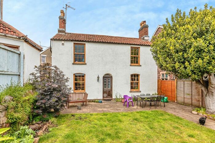 4 Bedroom Detached House For Sale In Heywood Terrace, Pill, Bristol, Somerset, BS20