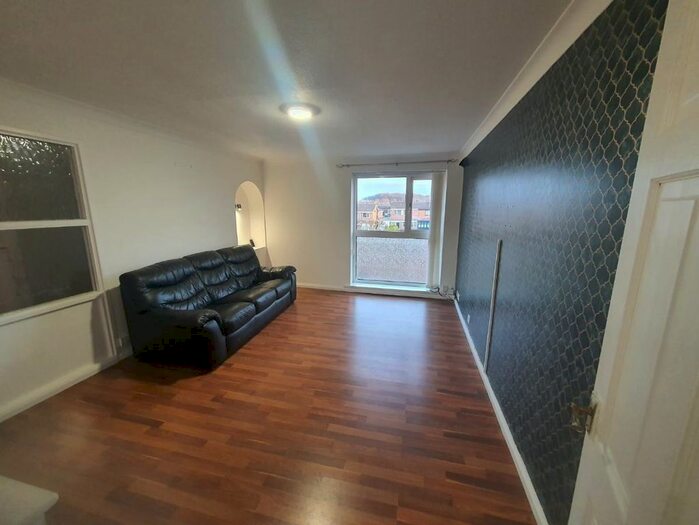 2 Bedroom Flat To Rent In Milcombe Close, Moorside, Sunderland, SR3