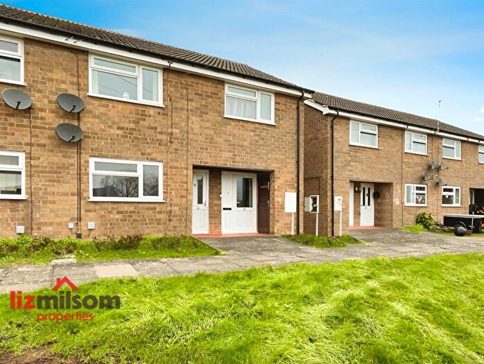2 Bedroom Flat For Sale In Fairfield Crescent, Newhall, Swadlincote, DE11