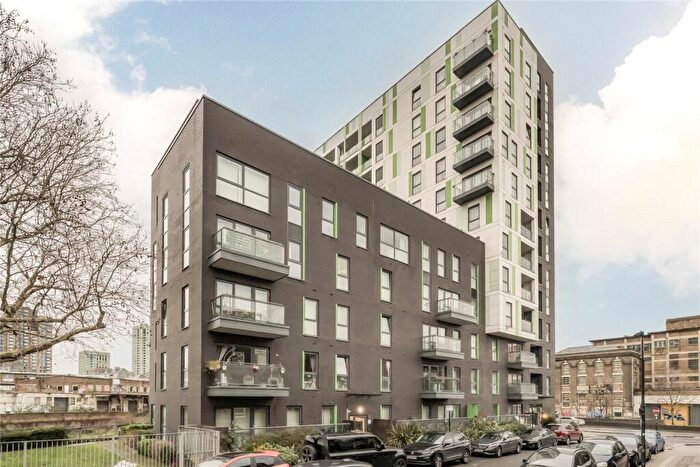 1 Bedroom Apartment To Rent In Tweed Walk, London, E14