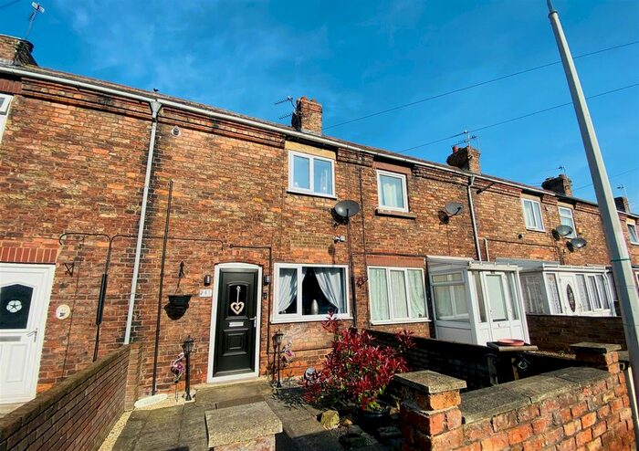 2 Bedroom Cottage For Sale In Papermill Road, Rawcliffe Bridge, Goole, DN14