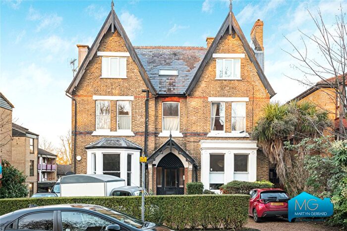 2 Bedroom Flat To Rent In Woodside Park Road, North Finchley, London, N12