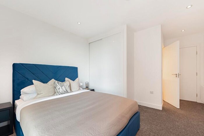 1 Bedroom Flat To Rent In Station Grove, The Assembly, HA0