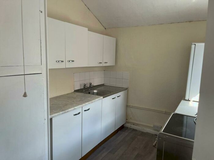 1 Bedroom Flat To Rent In Main Road, Leabrooks, DE55