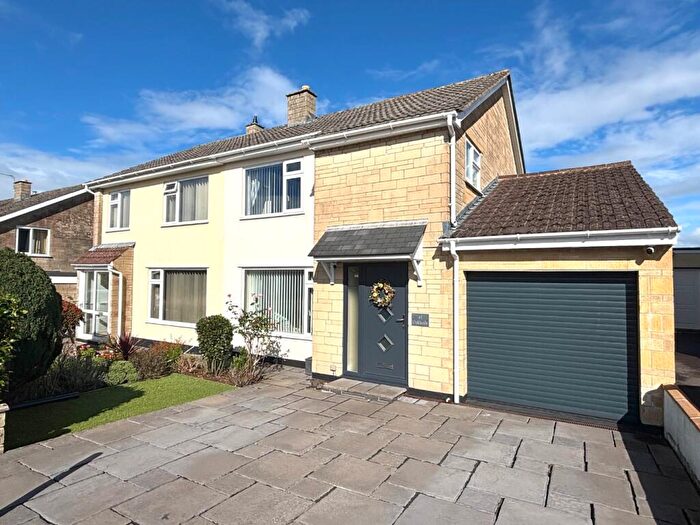 3 Bedroom Semi-Detached House For Sale In Paulton, Bristol, Somerset, BS39