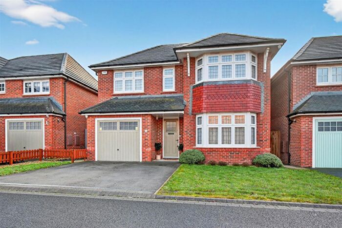 4 Bedroom Detached House For Sale In Farro Drive, York, YO30